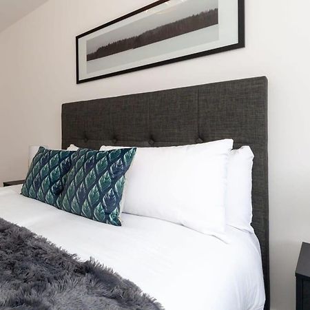 Modern 2 Bedroom Apartment In Wimbledon ロンドン エクステリア 写真